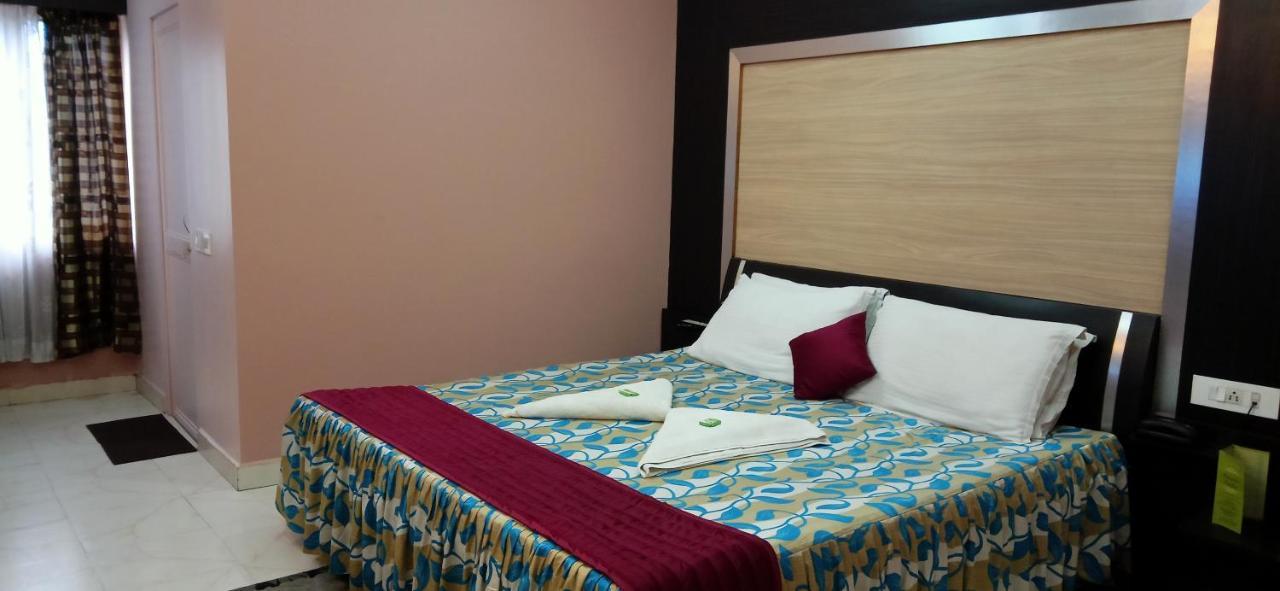 Hotel Barbareek Shillong Exterior photo